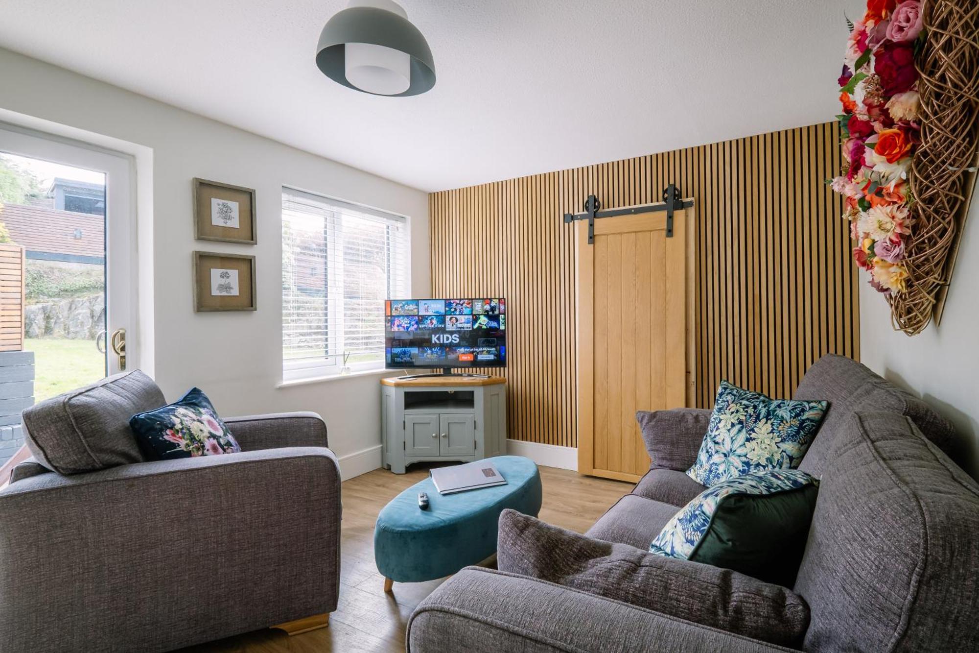 Rockside - Luxury 1 Bedroom With Hot Tub, Location, Parking And Pet Friendly Casa vacanze Windermere